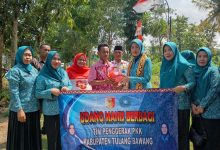 Herlinawati Qodrotul Salurkan Bantuan Kepada Warga Kurang Mampu Di Astra Ksetra