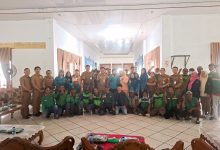 Bupati Qodrotul Berbagi Berkah Udang Manis Kepada 46 Ojek Pangkalan